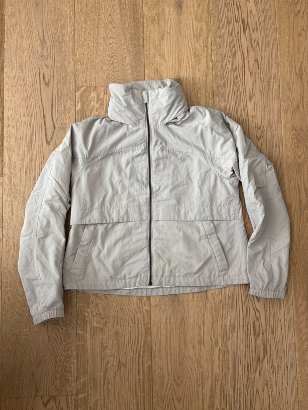 Lululemon Always Effortless Jacket Size 4 in Chrome - Picture 2 of 8